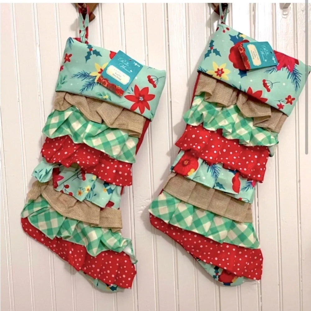 Pioneer Woman Multi-Color Ruffle Christmas Stockings 6 NEW